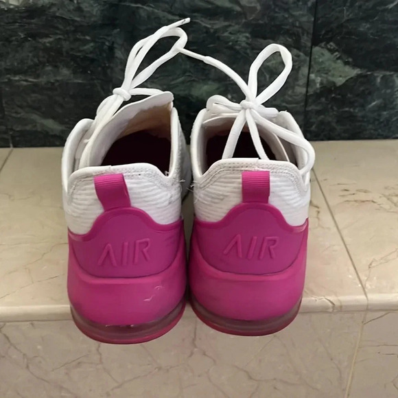 NIKE AIR WHITE AND PINK SIE 8 great condition - Picture 4 of 8